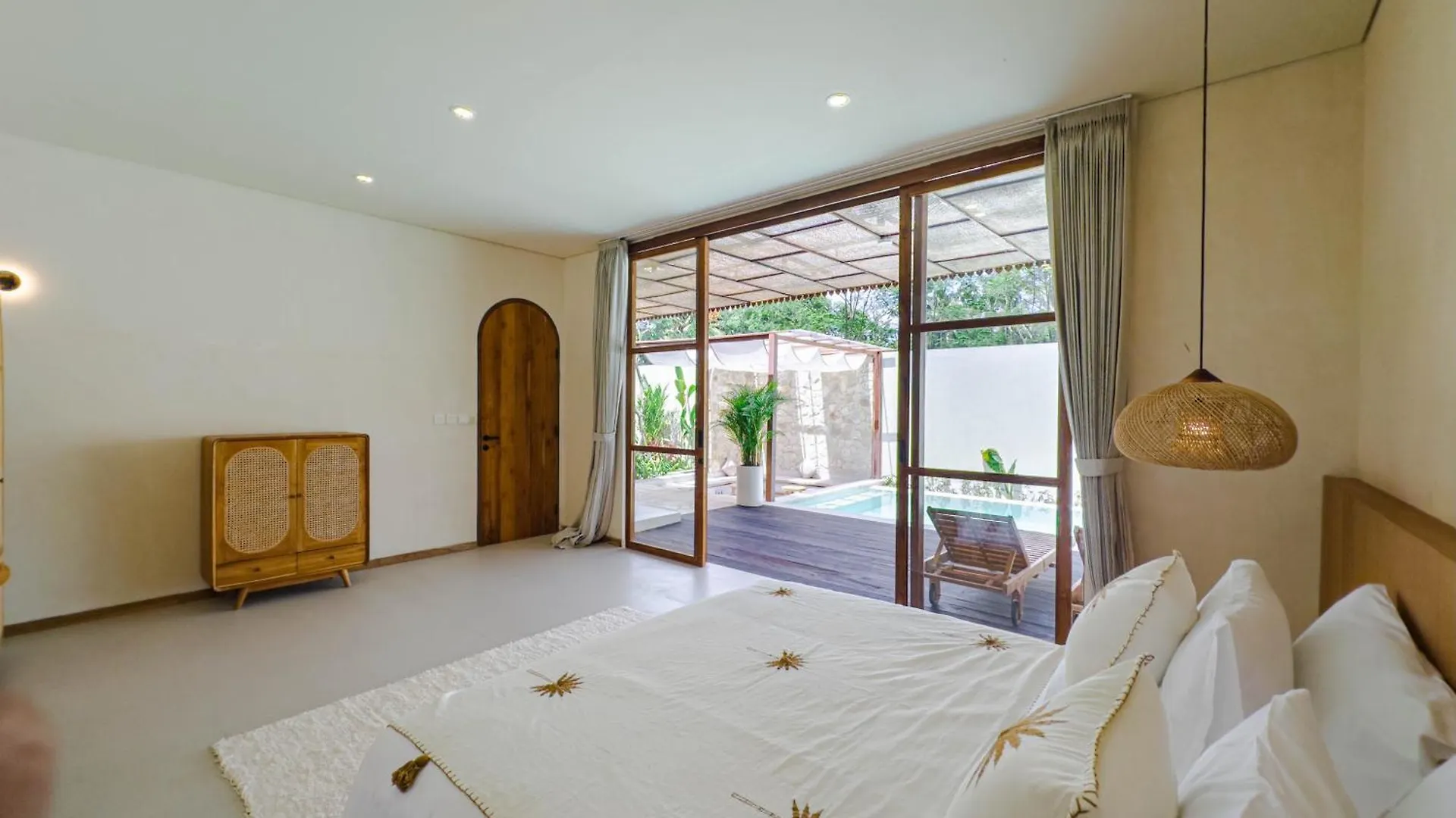 Villa Abangan Palace Ubud - Jungle View Indonesia